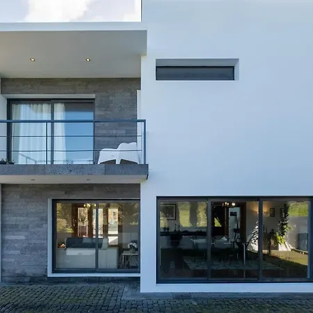 Azores Woods Ferienhaus *